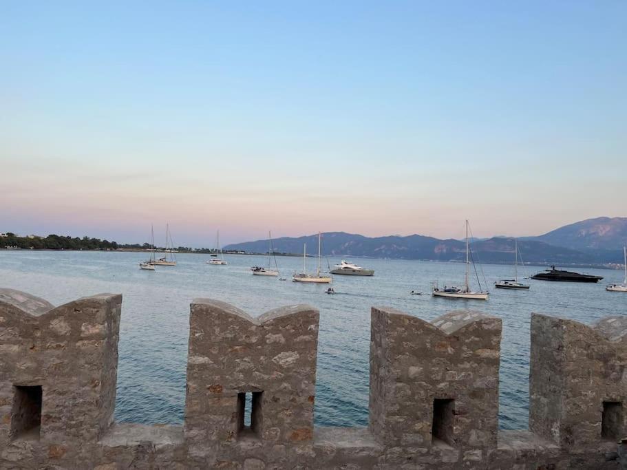 Villa Madame Parisienne Nafpaktos Exterior foto